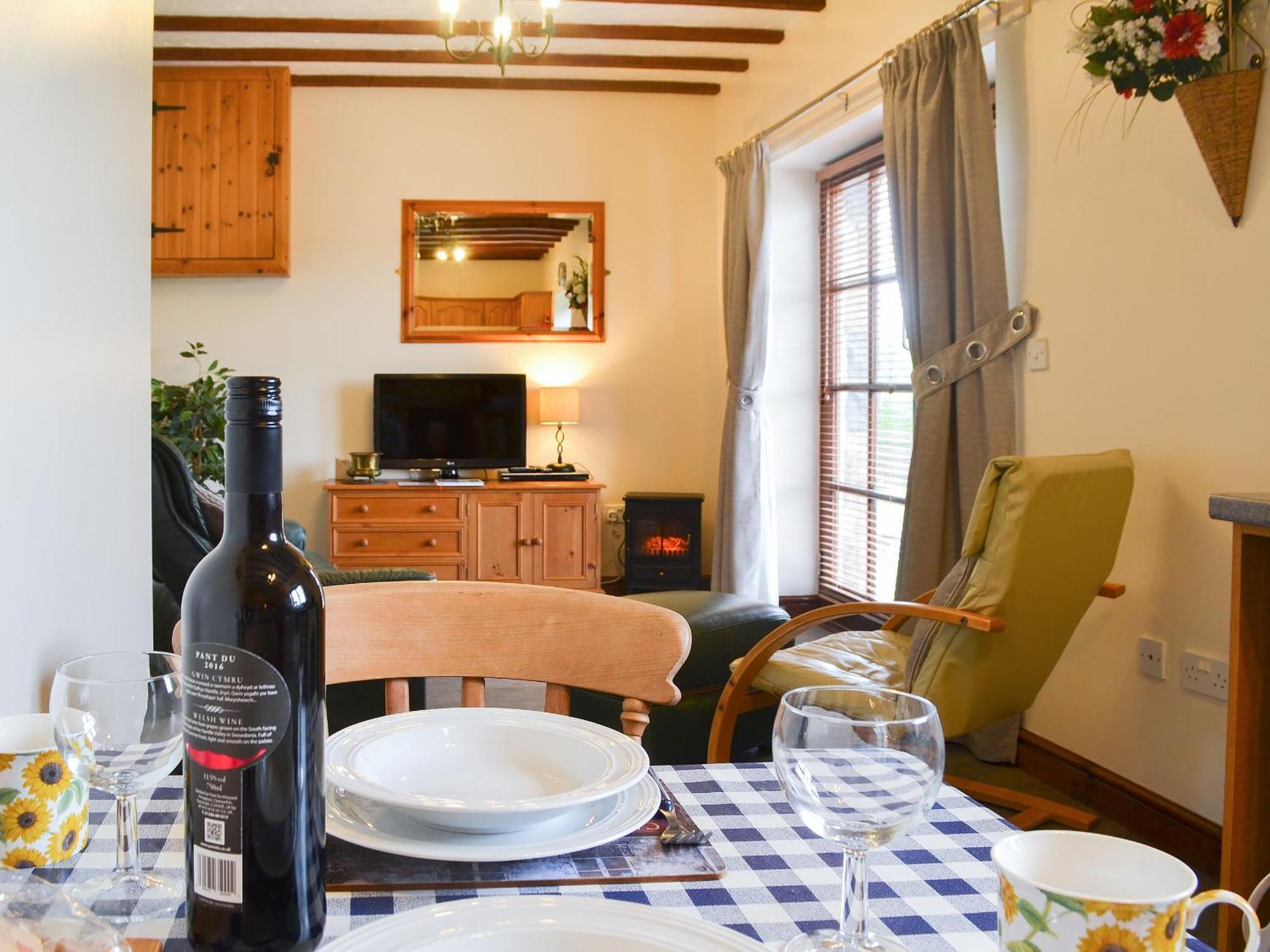 Beudy Bach - 16986 Villa Brynsiencyn Dış mekan fotoğraf